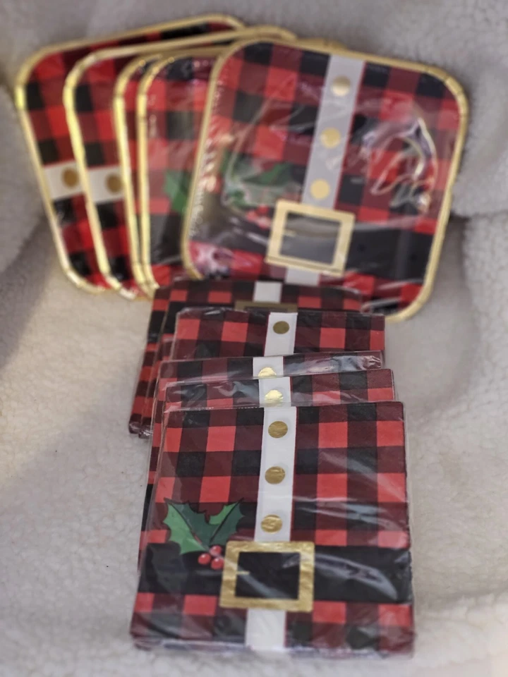 Juego de 5 servilletas y 5 platos de fiesta con cinturón de Papá Noel navideño NUEVO sellado a cuadros Foto 1 de 4