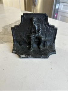 ANTIQUE ABE LINCOLN SITTING ON BENCH BOOKEND (1)CAPITOL BLDG IN BACKGROUND - Picture 1 of 8