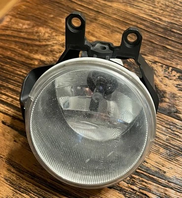 适用于 2013 - 2015 丰田 Rav4 雾灯右侧 H16664219L 原始设备制造商 — 第 1/4 张图片