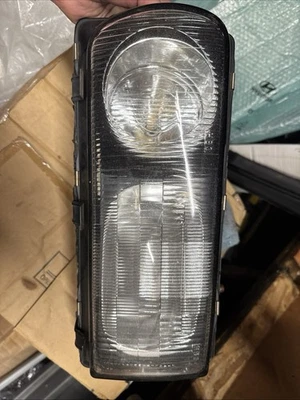 Driver Left Headlight 1992 1993 1994 1995 1996 Mitsubishi DIAMANTE Headlamp Oem - Image 1 of 4