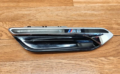 ✅ 12-18 OEM BMW F06 F12 F13 M6 Front Passenger Side Fender Turn Signal Light * - Image 1 of 4