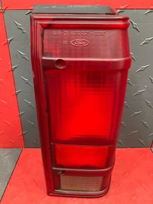 Luz trasera trasera lado pasajero Ford Bronco 84-90 2 diestro OEM#E27B-13440-AE Foto 1 de 4