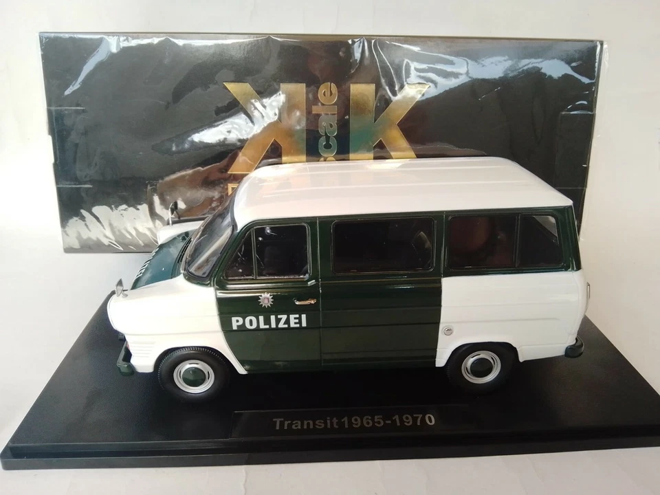 1 18 Kk-scale Ford Transit Mk1 Bus 1965 Darkgreen/white