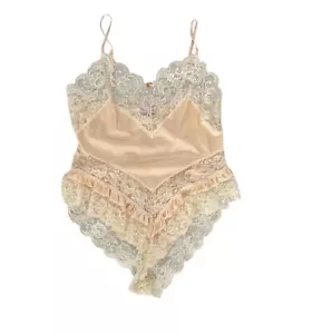 Vintage 70's Women's Beautiful Heiress Peach Satin & Lace Teddy Size S - Picture 1 of 4