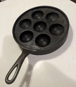 Griswold Cast Iron #32 Aebleskiver Pan - Picture 1 of 6
