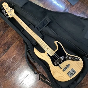 Basso Elettrico ESP AMAZE-AS Gig Case 4 Corde Destro USATO - Foto 1 di 11