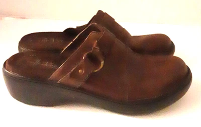Zuecos de cuero marrón Clarks Collection zapatos informales cómodos talla 8 medianos  Foto 1 de 4