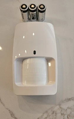 Honeywell Wireless Pet Friendly Motion 5894W used with new batteries  - Image 1 of 3