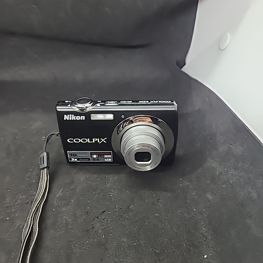【良好品！】Nikon COOLPIX S230！c25082 Amazon.com : Nikon Coolpix S230 10MP Digital Camera with 3x