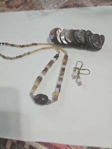 Mother Pearl And Agate Jewelry  Set Going Price Is 65.on Other Sites