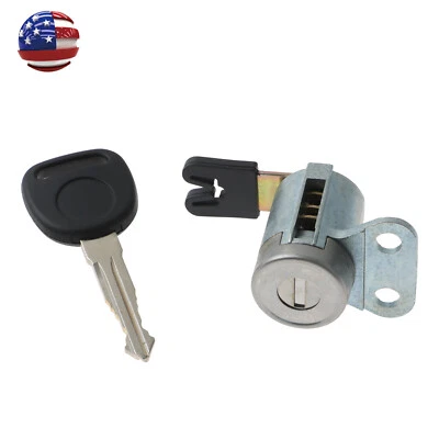 Цилиндр замка открывания двери со стороны водителя с ключами для Buick LaCrosse 2005-2009 годов выпуска  - Изображение 1 из 4