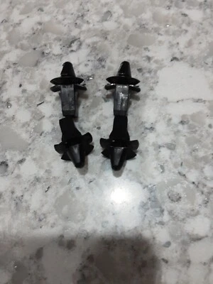 4 OEM GRILLE CLIPS FOR MOPAR DODGE RAM 1500 2500 3500 4500 5500! 68213168AA - Imagen 1 de 2