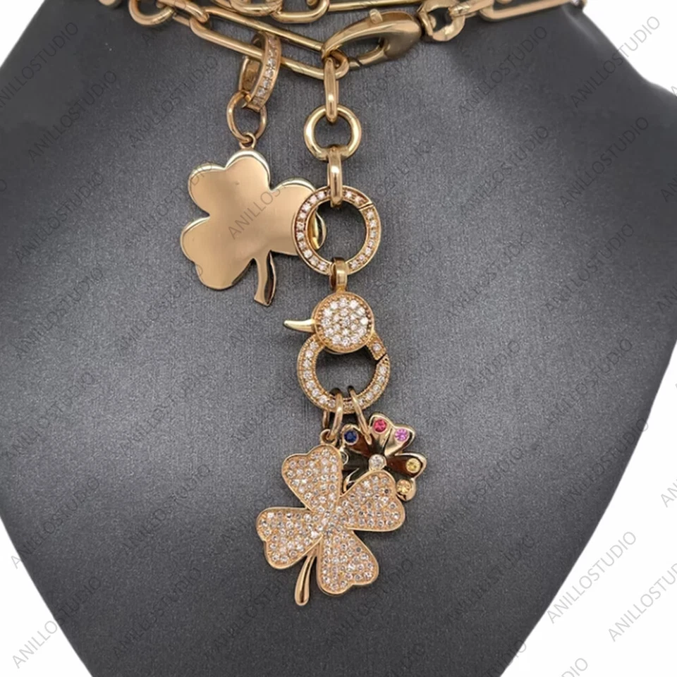 Collar colgante de trébol de oro liso y diamantes pavé, joyería de oro amarillo macizo de 14 k Foto 1 de 4