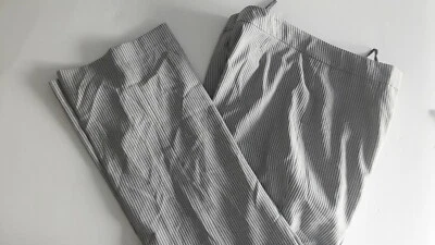 Pantalones Le Suit para mujer Petite a rayas pierna recta gris blanco 16P Foto 1 de 4