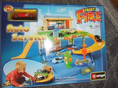 Burago уличный пожар авто обслуживание с 1/43 модель спортивный автомобиль новый бесплатный P и P - Изображение 1 из 4