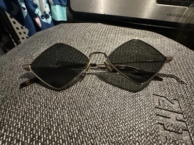 Gafas de sol SAINT LAURENT LISA YSL SL302 004 doradas negras diamantes 302 nueva ola Foto 1 de 4