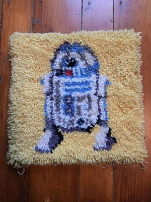 Star Wars R2D2 Vintage Latch Hook Rug 15"x15" - Image 1 of 4