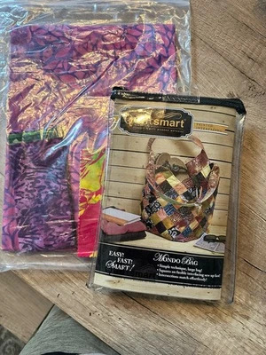 Quiltsmart Mondo Bag Fun Pack Pattern and Printed Interfacing, Multi, Multicolor - Image 1 of 4