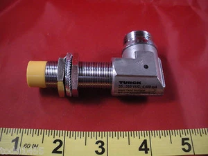 Turck 42089 Näherungssensor Schalter Ni8-G18-ADZ30X2-B1431-S34 Sn 8mm 20-250v Nnb - Bild 1 von 1