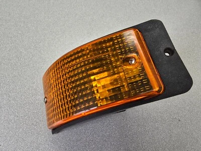 BONITO MONTAJE INTERMITENTE ÁMBAR DELANTERO ORIGINAL USADO ORIGINAL PORSCHE 924 924S #15 Foto 1 de 4