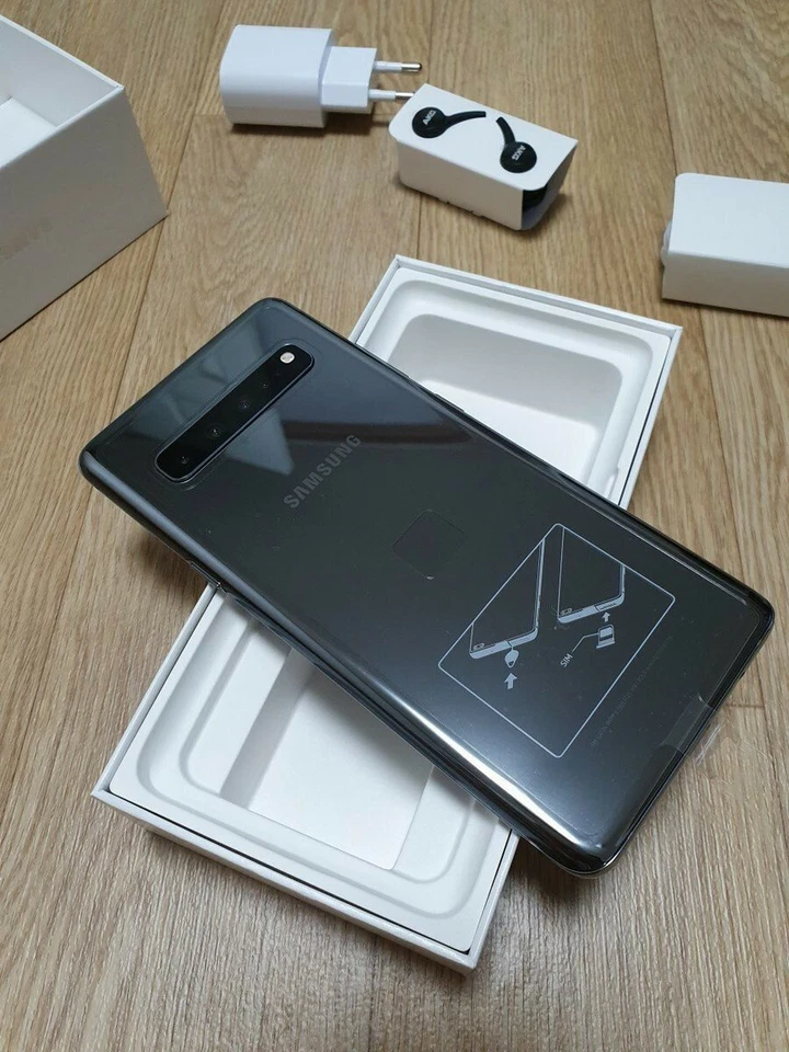 Samsung Galaxy S10 5G - 256Go - Majestic Black (Désimlocké) (Carte SIM unique) - Photo 1/1