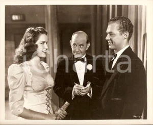 1943 CINDERELLA SWINGS IT Gloria WARREN Dick HOGAN Regia Christy CABANNE *Foto - Picture 1 of 1