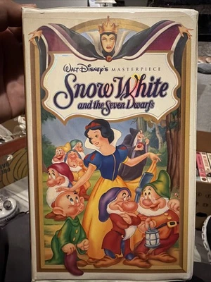 RARE VINTAGE Walt Disney Masterpiece Snow White and the Seven Dwarfs VHS 1994 - Image 1 of 4