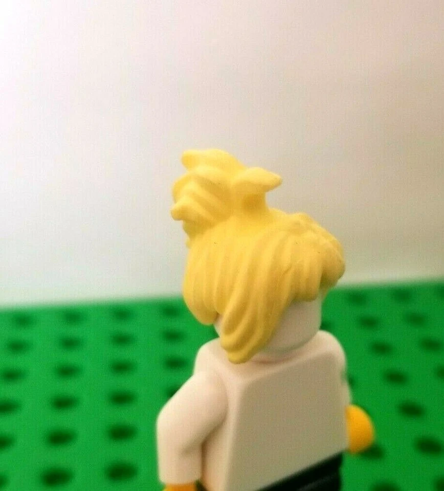 Парик с заколкой LEGO Hair Yellow High Ponytail Friends Pigtail Pulled Up Back светлый - Изображение 1 из 2
