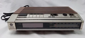 Vintage General Electric GE Digital Alarm Clock Radio Snooze Model 7-4634A  - Picture 1 of 10