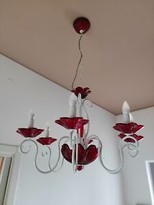 Lampadario chandelier bianco e vetro rosso