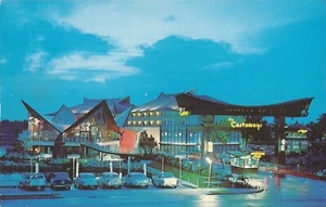 Miami Beach, FLORIDA - Castaways Motel - ROADSIDE AMERICA - Picture 1 of 2