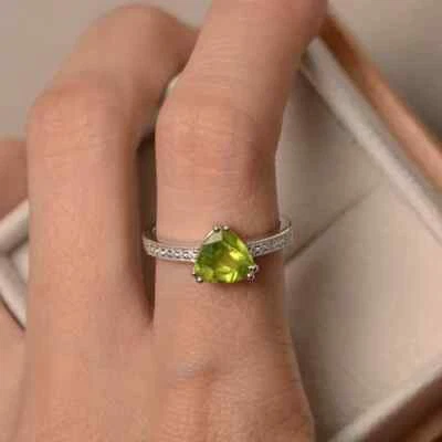Anillo de San Valentín de diamantes y peridoto natural de 2,25 quilates de oro blanco real sólido de 14 quilates Foto 1 de 4