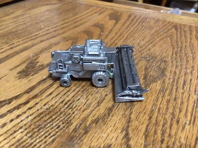 1997 New Holland 1/43 Scale Pewter TR-98 Combine,employee gifts - Image 1 of 4