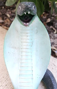 Realistic latex COBRA SNAKE Toy Decoration ready to strike - Picture 1 of 5