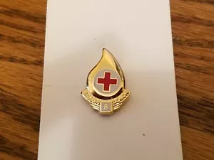 RED CROSS BLOOD DONOR 8 GALLON PIN, New - Picture 1 of 3