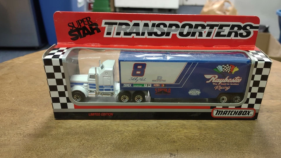 Matchbox Transporters Super Star Series 1993 1:87 #8 Sterling Marlin/Raybestos Foto 1 de 4