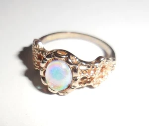 VINTAGE GOLD PLATE RING SIZE 7.25 BEAUTIFUL OPALESCENT STONE DESIGN - Picture 1 of 7