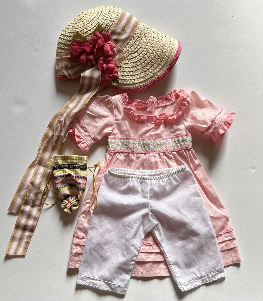 Vestido American Girl Caroline’s Meet, gorro, bloomers, cartera Foto 1 de 1