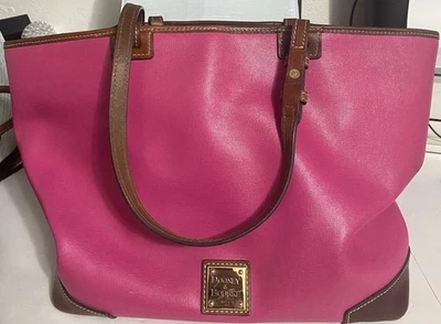 Auténtico Bolso de Mano Dooney & Bourke Lrg Flynn Rosa Fucsia Cuero Liso Foto 1 de 4