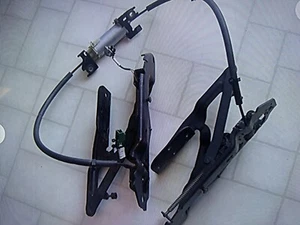 11 12 13 14 CHRYSLER 200 CONVERTIBLE HARDTOP MOTOR &TRUNK HINGES 6 004 RA2 028 - Picture 1 of 3