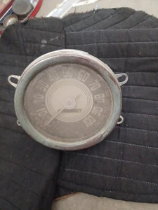 Velocímetro Chevy Ford Chrysler vintage 100 millas por hora - Imagen 1 de 4