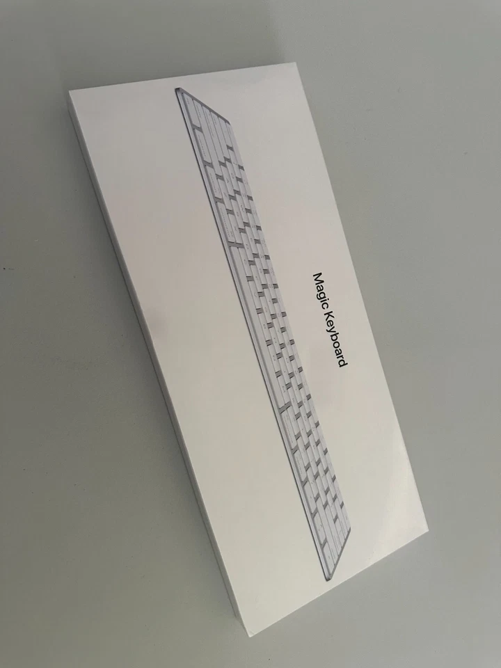 Apple Magic Keyboard - White (MLA22LL/A) - Image 1 of 1