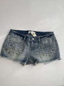 Victorias Secret PINK Jean Shorts Rhinestone BLING Denim Size 2 NWT - Picture 1 of 4