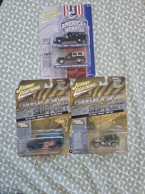 Johnny Lightning 1956 Chevy Bus Apoyo de la Fuerza Aérea/Ejército Jeep-Am HEROS. TODO VER-A Foto 1 de 4