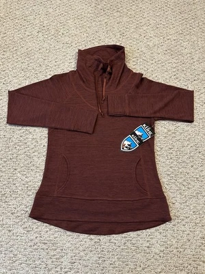 NUEVO CON ETIQUETAS KUHL Lea Top Pullover Mujer Mediano M Bolsillos Sudadera Capucha Cuello Burdeos Foto 1 de 4