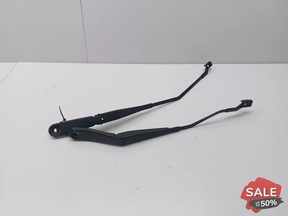 VOLVO V40 PAIR OF FRONT WINDSCREEN WIPER ARMS LEFT & RIGHT 2013 31276064 - Image 1 of 4