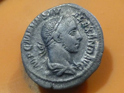 ROMAINE ANTIQUE - (20) - DENIER (ARGENT) d' ALEXANDRE - POUR EXPERTS ! 3,57gr ! - Photo 1/4