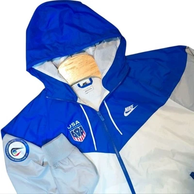 Nike Sportswear Team USA World Lacrosse 2022 Windrunner Chaqueta Olímpica Grande Foto 1 de 4