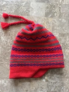 Vintage Maureen of the Mews Red Blue Geometric Fair Isle Ski Beanie Hat USA Made - Picture 1 of 3