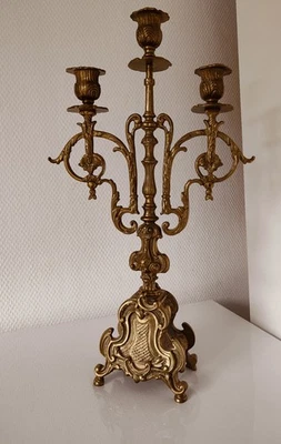 Candélabre à 3 bras en laiton doré orné de style ancien - design baroque rococo - Photo 1/4